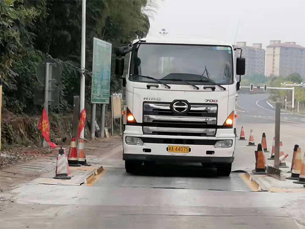 軸重式動態(tài)汽車衡